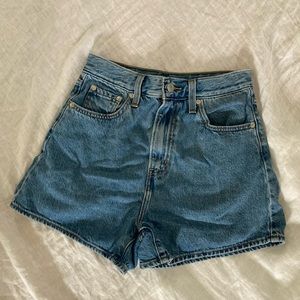 Levi’s High Loose Shorts